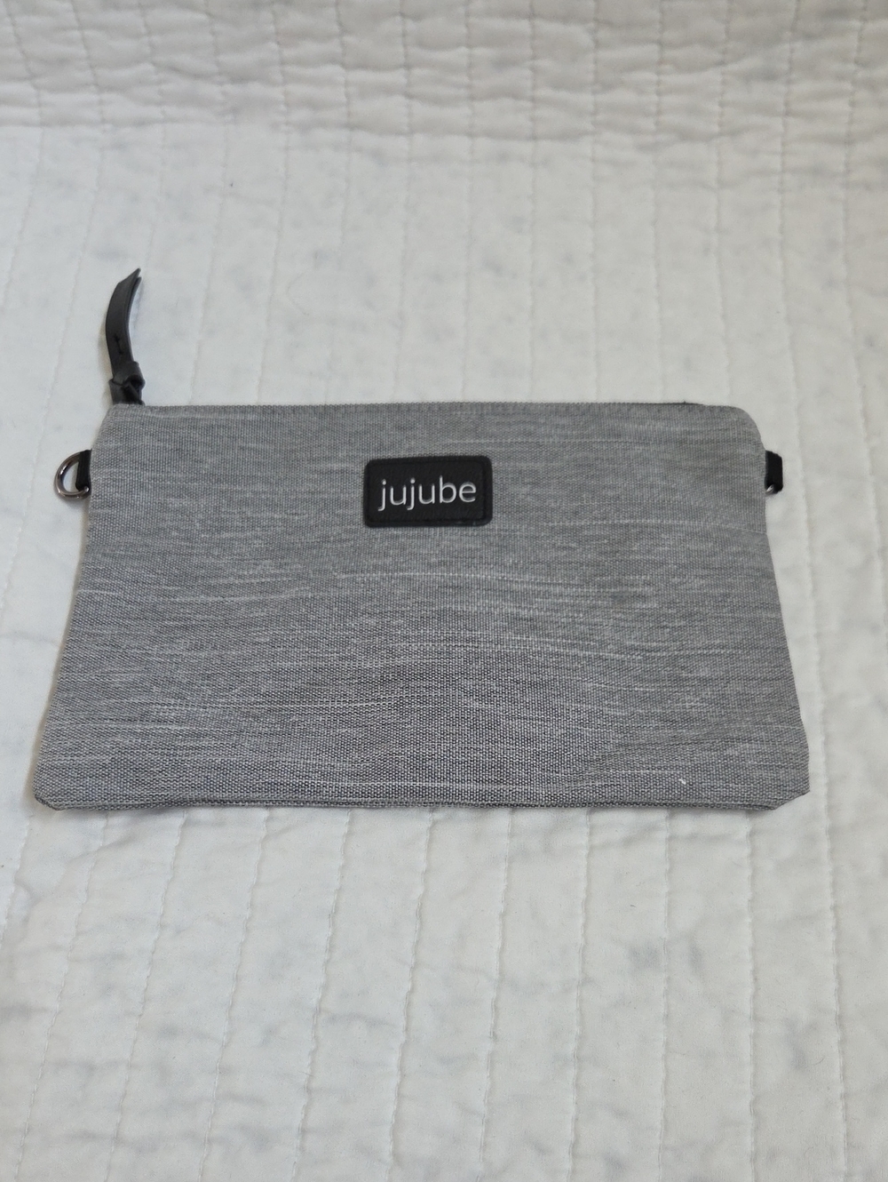 Ju-Ju-Be Gray Zip Wristlet Pouch
